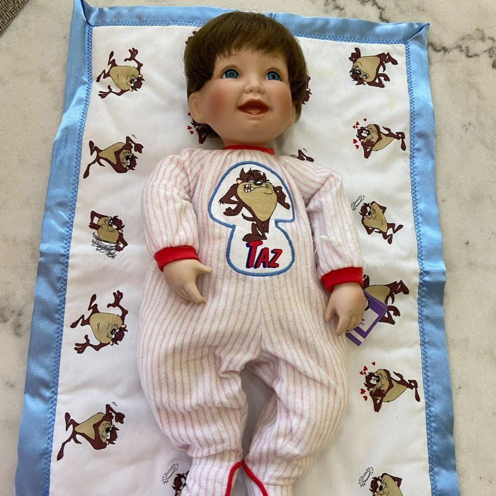 Ashton Drake Porcelain Doll Mommy's Little Angel Taz Outfit Blanket Looney Tunes - Picture 11 of 13